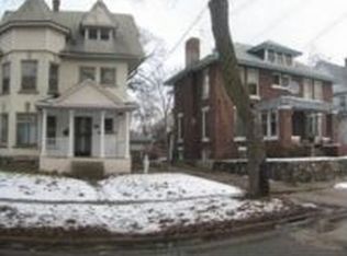 33 Fairgrove St, Pontiac, MI 48342