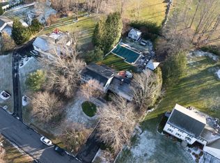 51 Cross Rd, Middlebury, CT 06762