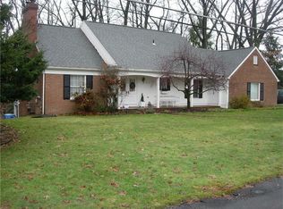 876 Constitution Ave, Ellwood City, PA 16117