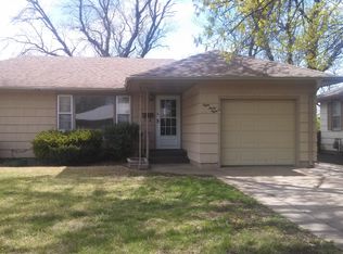 838 McAdams Rd, Salina, KS 67401