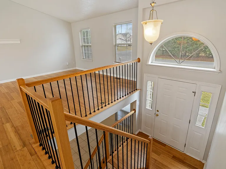359 Montgomery Cir — Photo 34