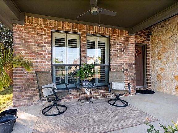 5th image of 1701 Stone Ridge Dr