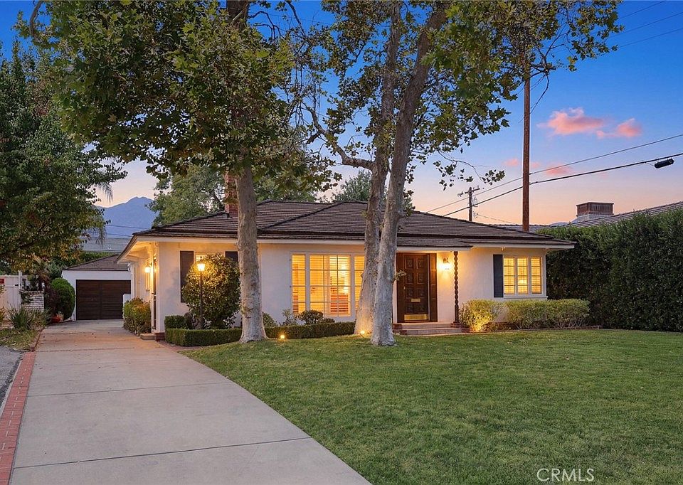 1st image of 1011 Portola Dr