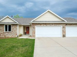 5380 Jordan Blvd, Pleasant Hill, IA 50327
