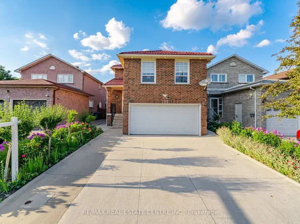 177 Surbray Grv, Mississauga, ON L5B 2E2