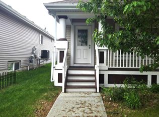 6074 Stanton Dr SW, Edmonton, AB T6X 0H2