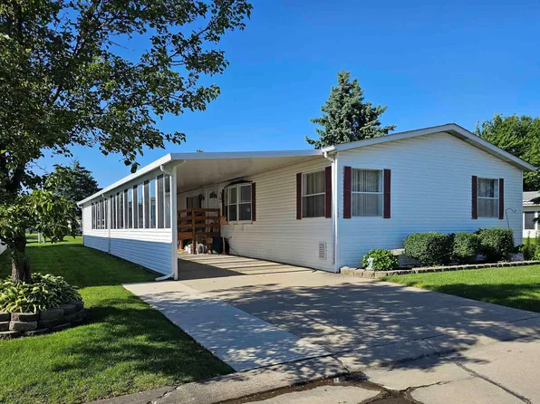 11200 Hartford Rd, Washington, MI 48094