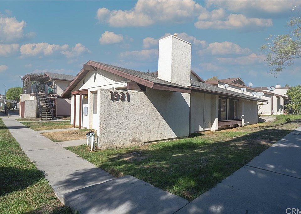 1st image of 1921 Wilcox Ave APT B