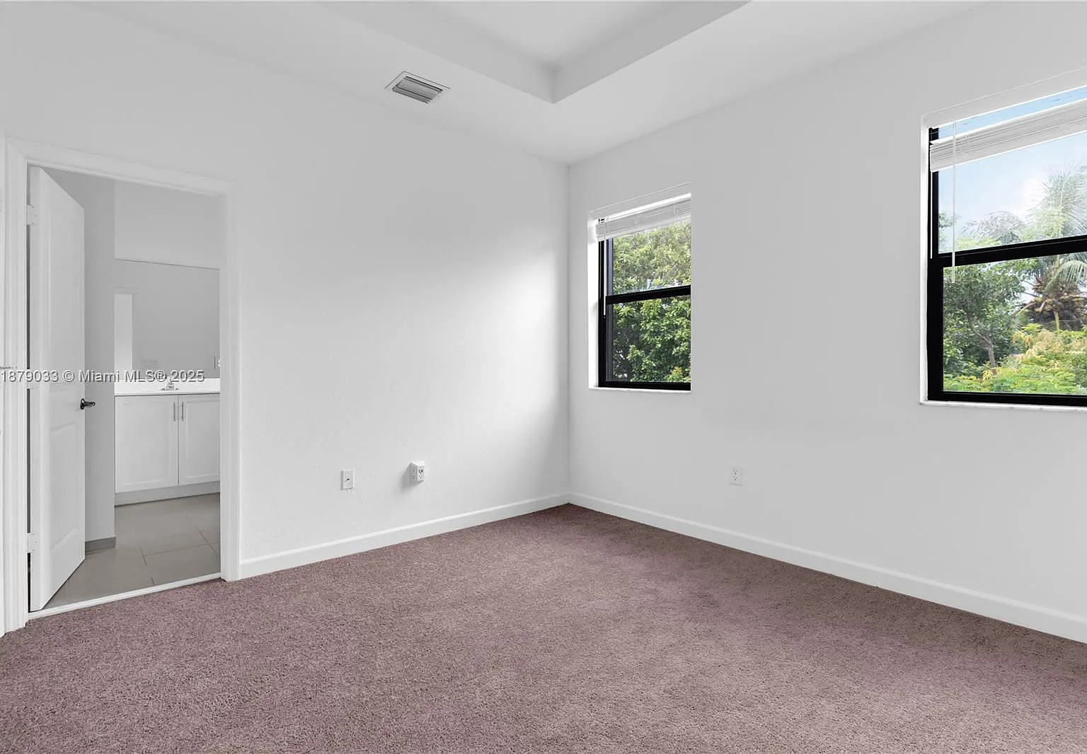 3 bed, 2.5 bath, 1695 sqft, $2,450 — Photo 4