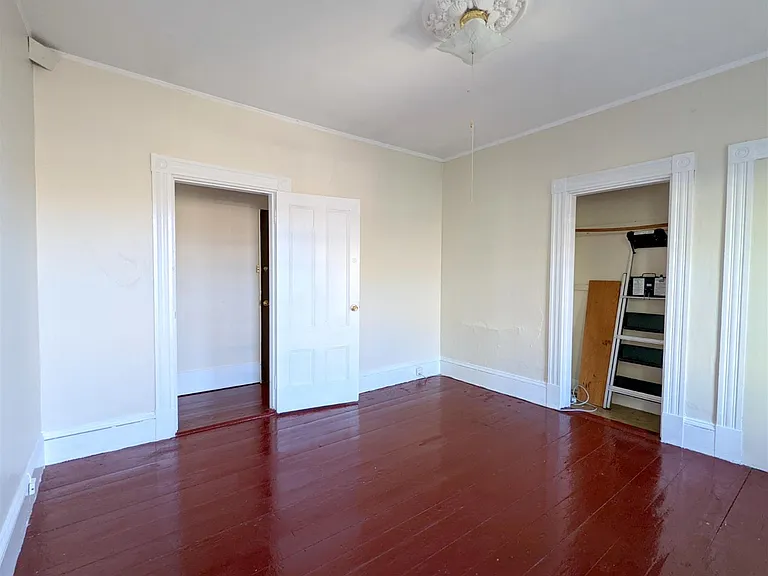 21 Thorndike St #2 — Photo 12