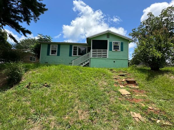 243 Mill St