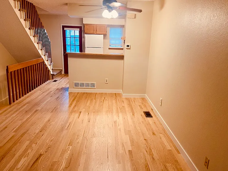 910 Milo Cir #B — Photo 3