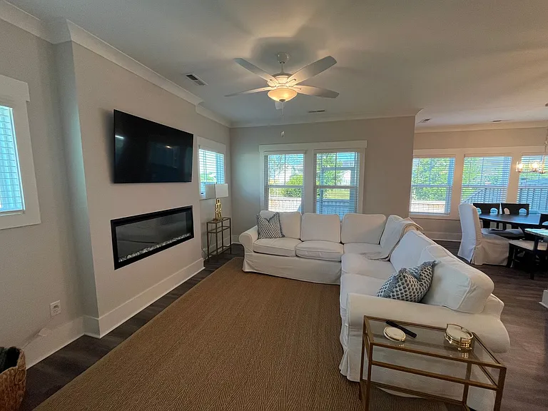 7404 Springwater Dr — Photo 4