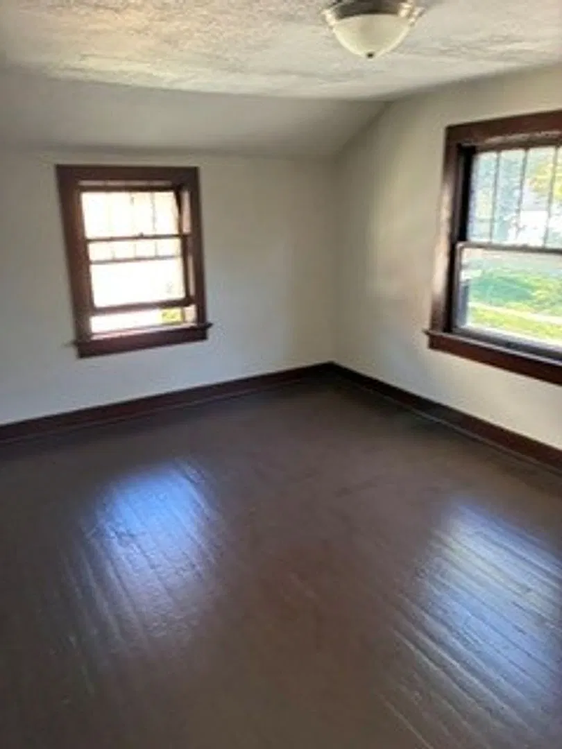 Nice 3-bedroom 2 story Located at 3222 Winter St — Photo 4