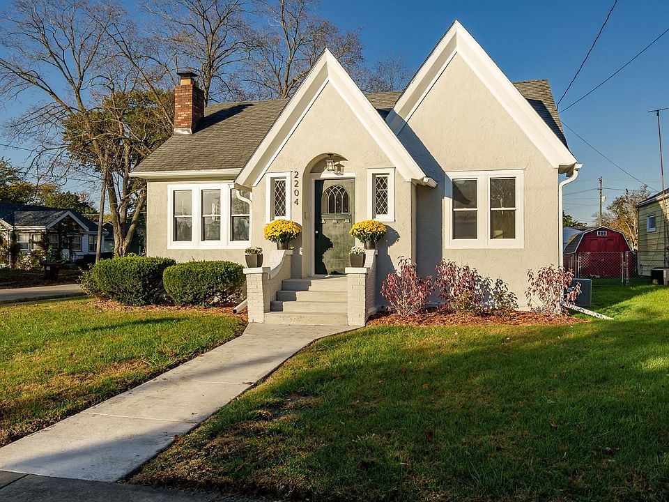 1st image of 2204 Grant Ave
