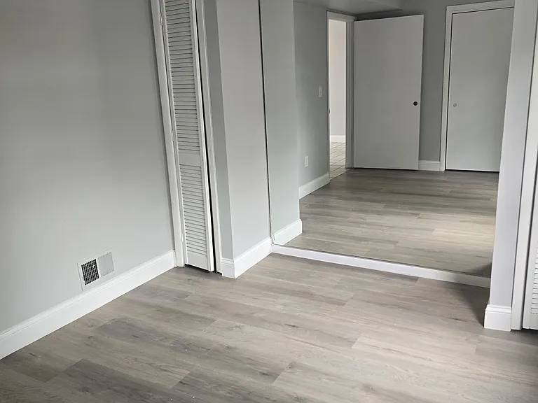143 E 5th Ave #18 — Photo 9