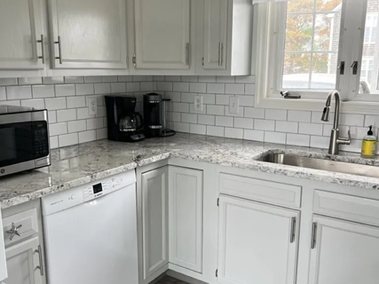 115 Holden Rd — Photo 2