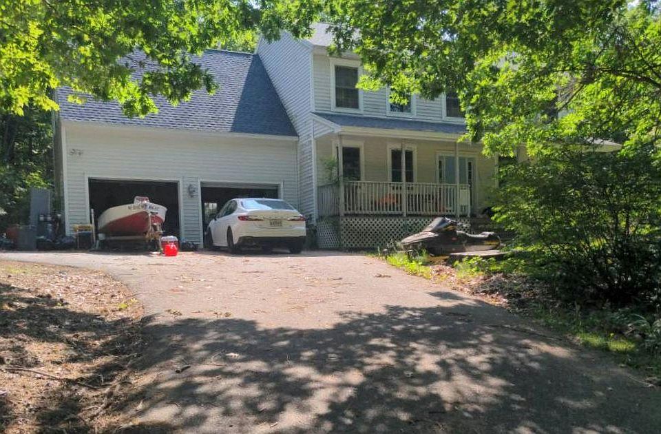 1st image of 13 Danylle Dr