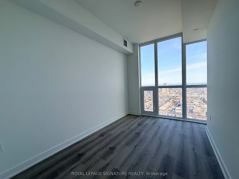 1 Fairview Rd E #1911 — Photo 6