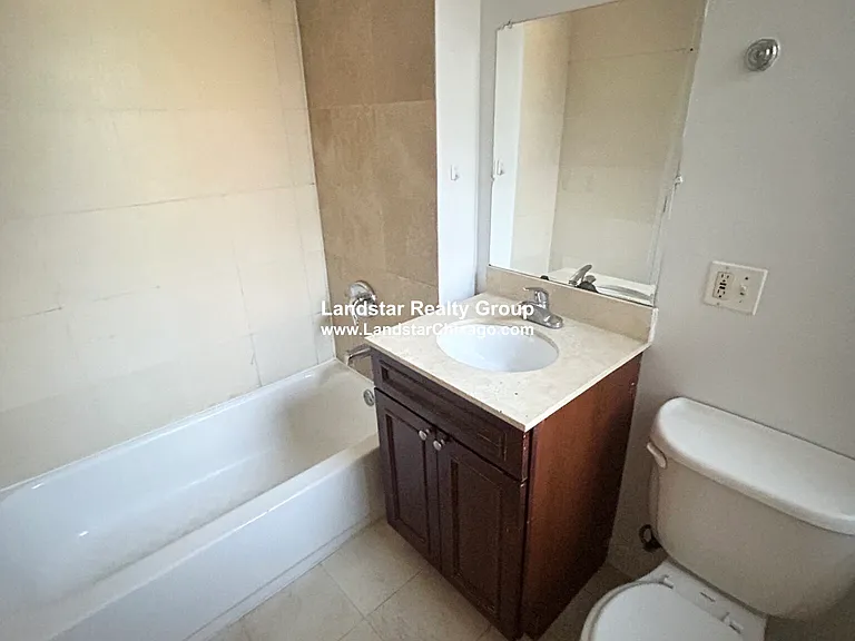 7460 N Greenview Ave #2 — Photo 5
