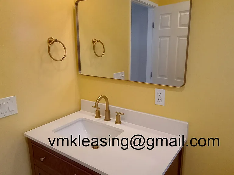 1095 Bresee Ave — Photo 6