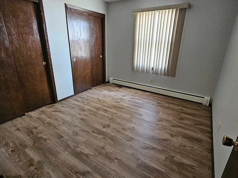 302 Merrill Ave — Photo 36