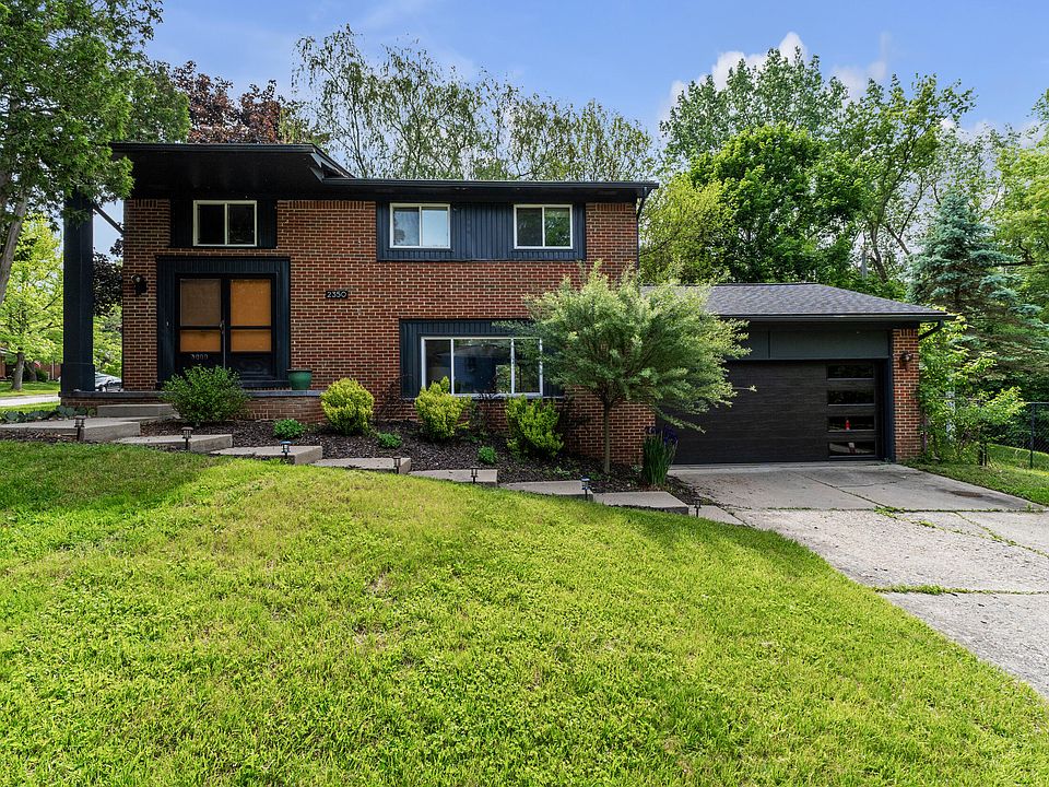 1st image of 2350 Hilldale Dr