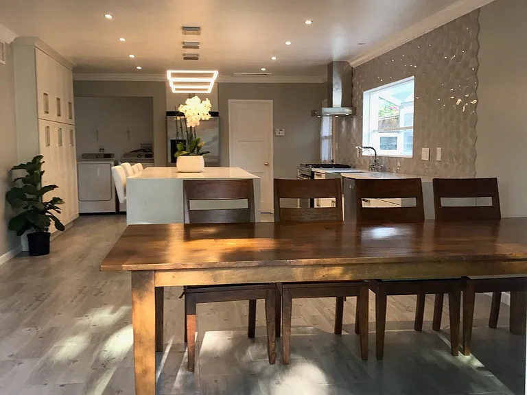 5809 Fulton Ave — Photo 3