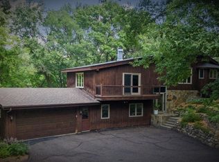 11324 Fetterly Rd W, Minnetonka, MN 55305