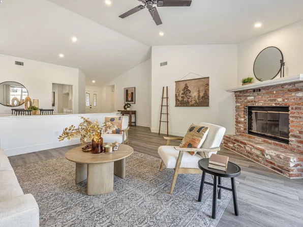 1070 Porter Dr, Roseville, CA 95678
