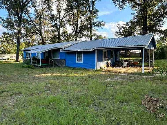3rd image of 48201 State Highway 59