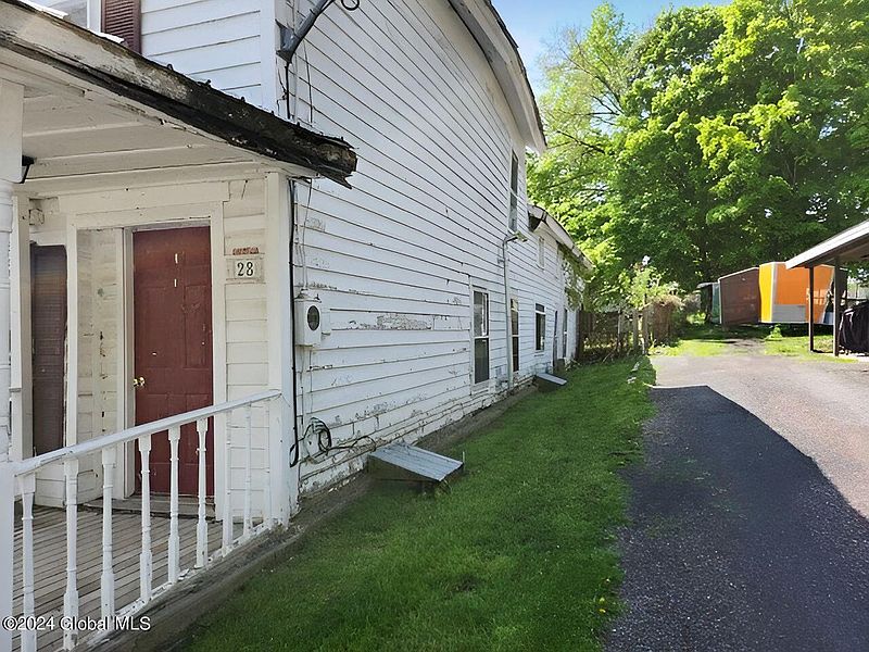 3rd image of 28 School Street