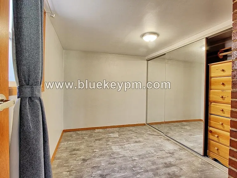 2952 SW Huber St #B — Photo 5