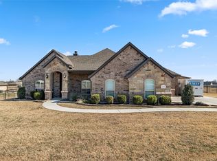 121 Bluff Ridge Ct, Paradise, TX 76073