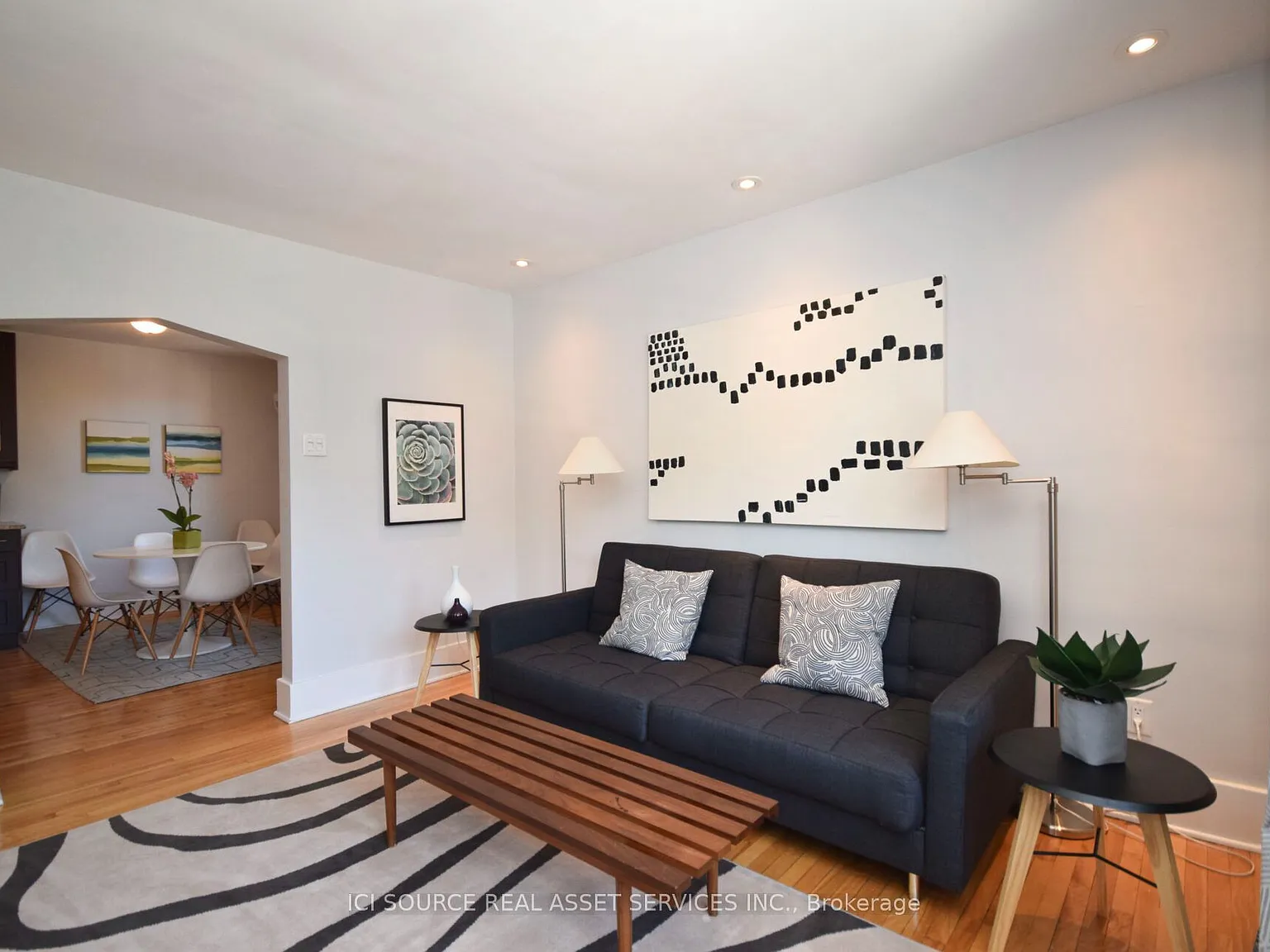 2 bed, $2,816 — Photo 2