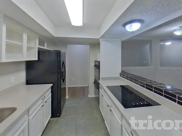 5506 Lordsburg Trl — Photo 4