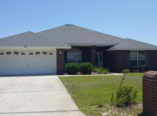 9747 Parker Lake Cir, Navarre, FL 32566