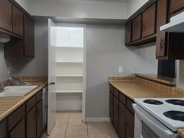 4034 Belle Park Dr #4034 — Photo 4