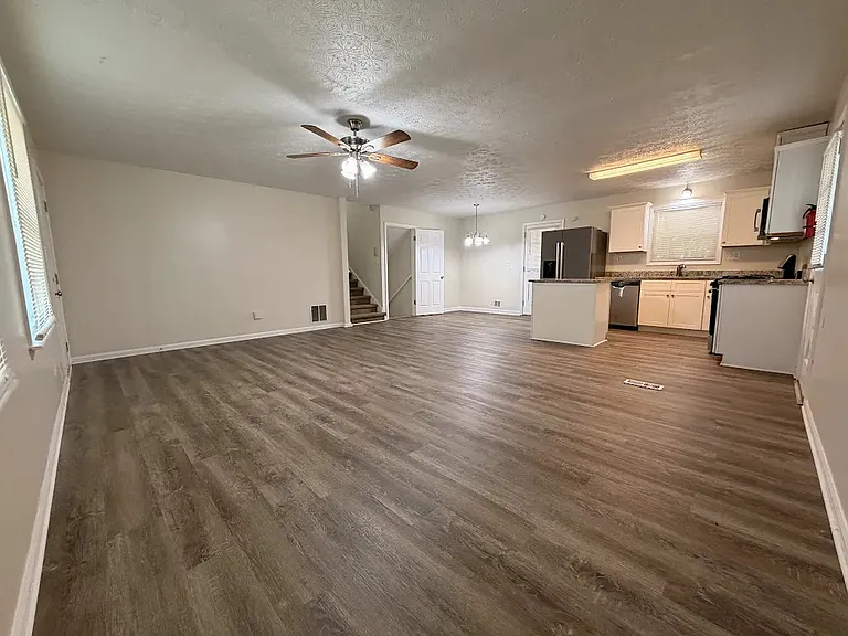 7005 Lodgepole Dr — Photo 3