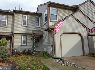 426 Kelham Ct, Mount Laurel, NJ 08054