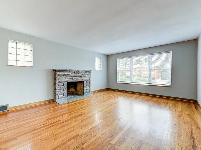 8710 Delmar Blvd #2F — Photo 5