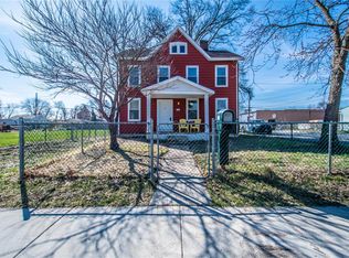 701 Benton St, Valley Park, MO