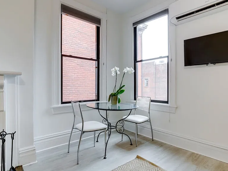 1765 R St NW #302 — Photo 6