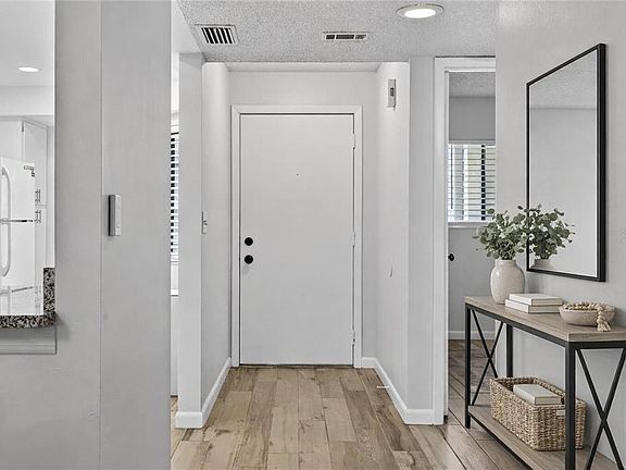 5th image of 4101 Fairview Vista Pt APT 228