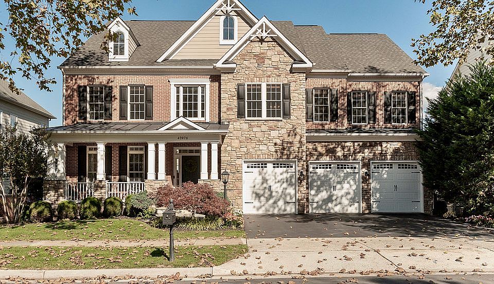 WELCOME HOME!