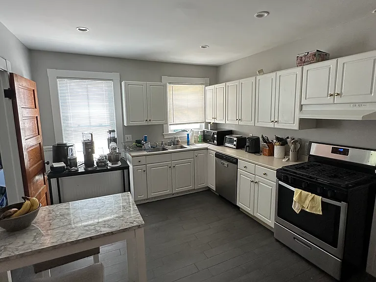 29 Hunnewell Ave — Photo 1