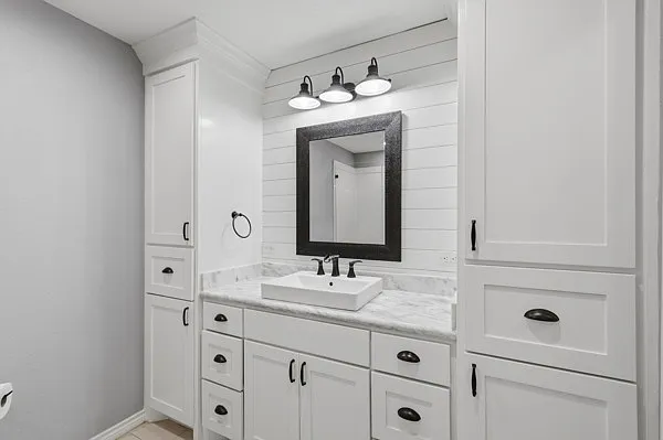 2100 Windsor Dr #11 — Photo 15