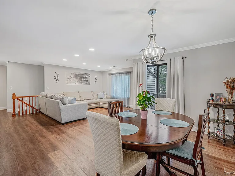 855 Skyline Dr — Photo 6