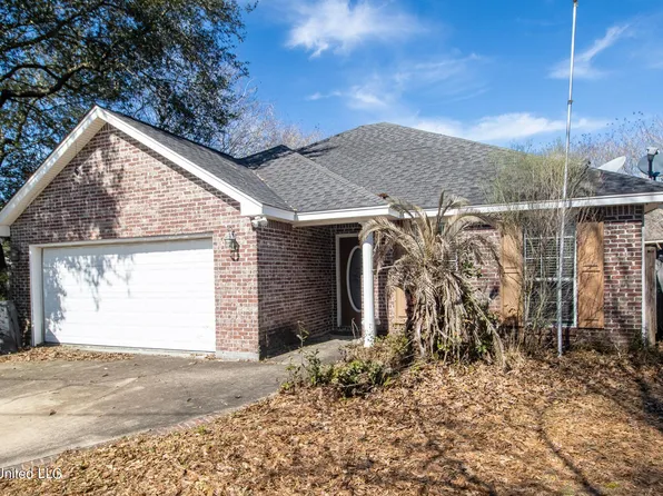 9717 Pokai St, Diamondhead, MS 39525