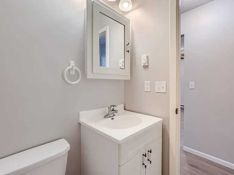 Twelve Oaks — Photo 21